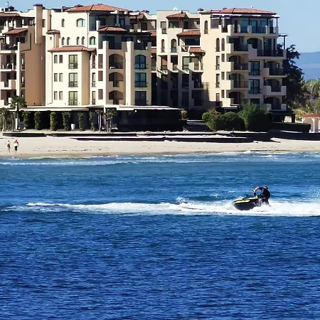 Apartment Oasis Vip Club - Boutique On The Beach Itself *