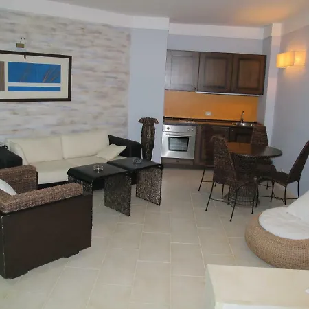 Oasis Vip Club - Boutique On The Beach Itself Sunny Beach